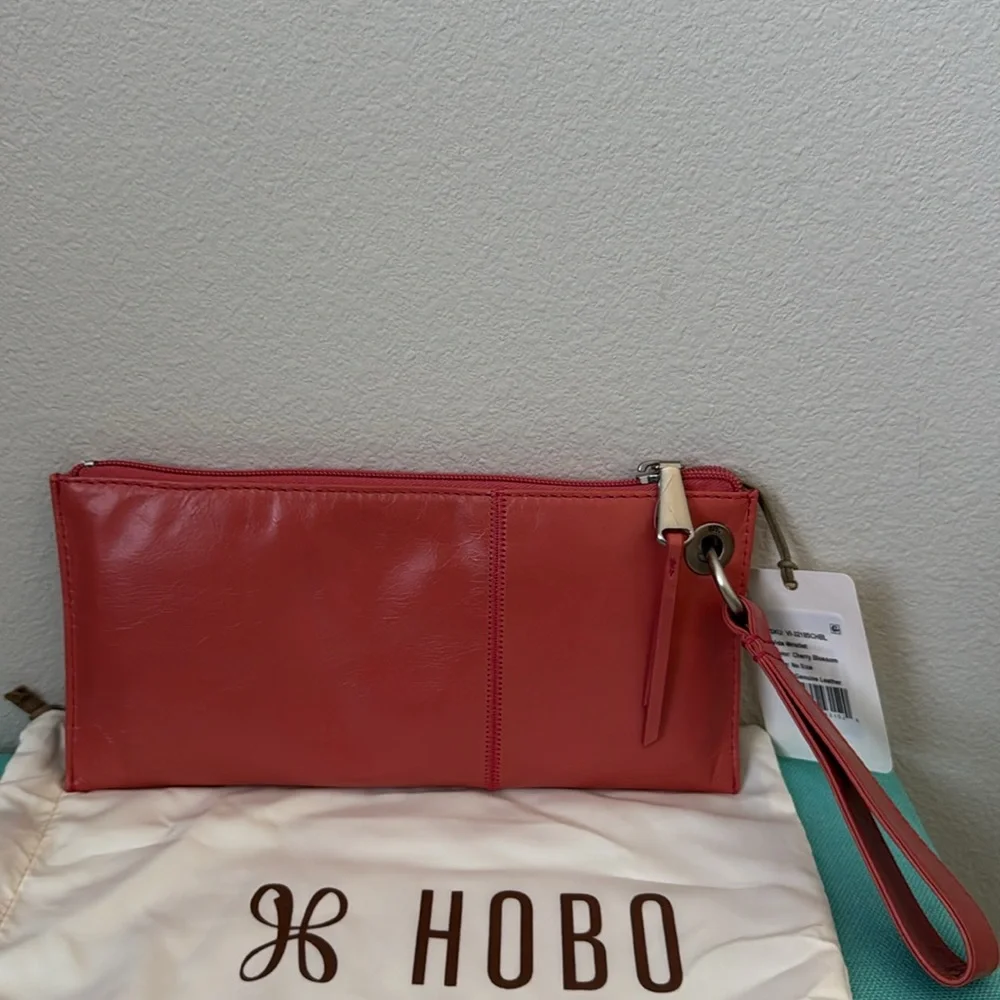 HOBO Vida Wristlet